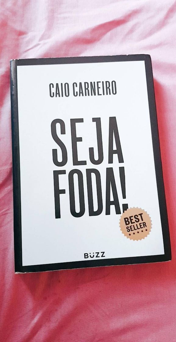 Fashion VENDE-SE LIVRO EM PERFEITO ESTADO  CHAMA NO INSTAGRAM 