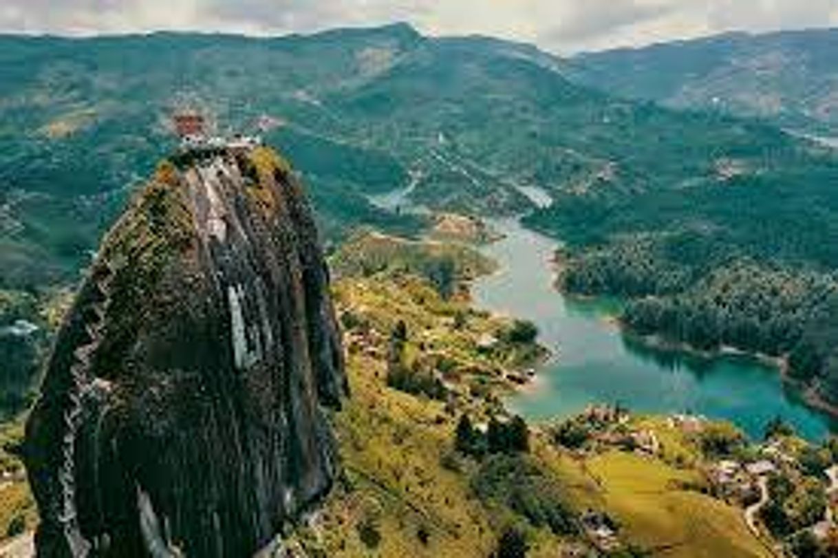 Place El Peñol-Guatapé