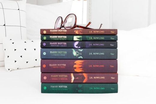Saga “Harry Potter”, J.K. Rowling