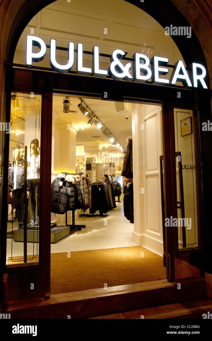 Place Pull and Bear