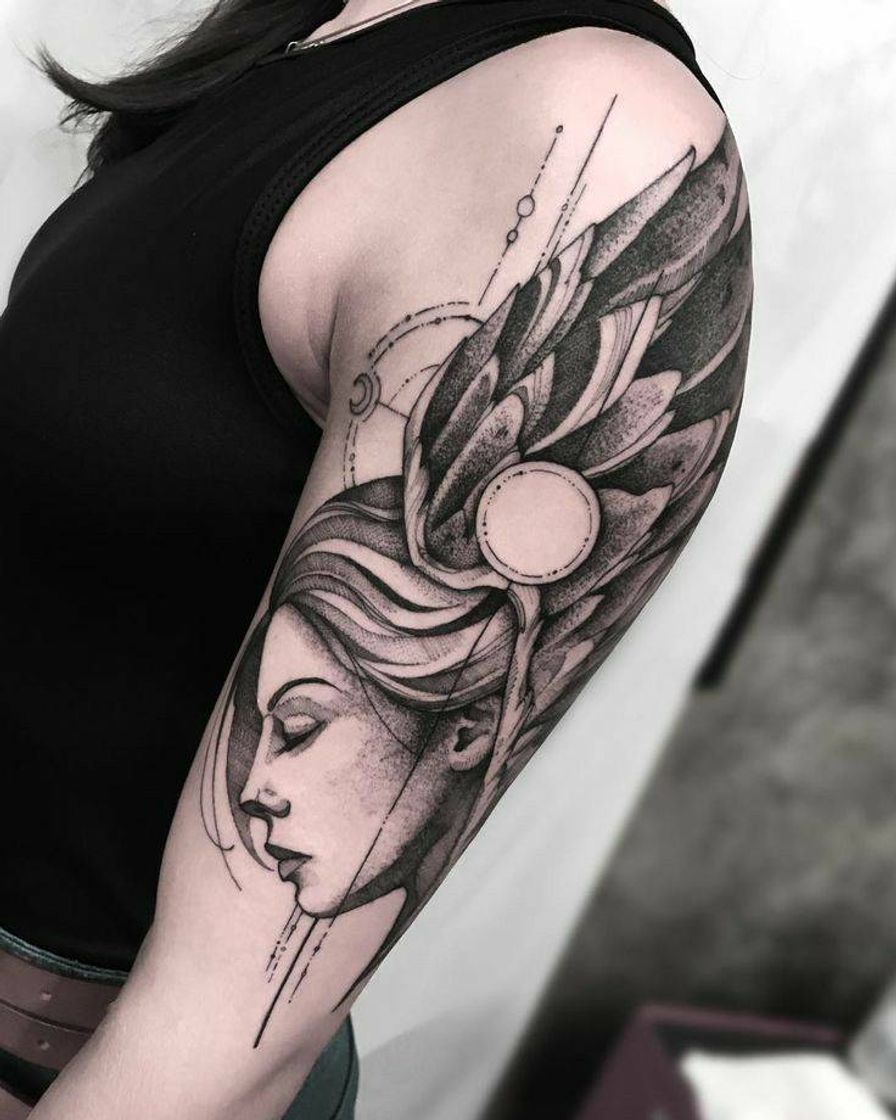 Fashion O estilo blackwork na tatuagem brasileira