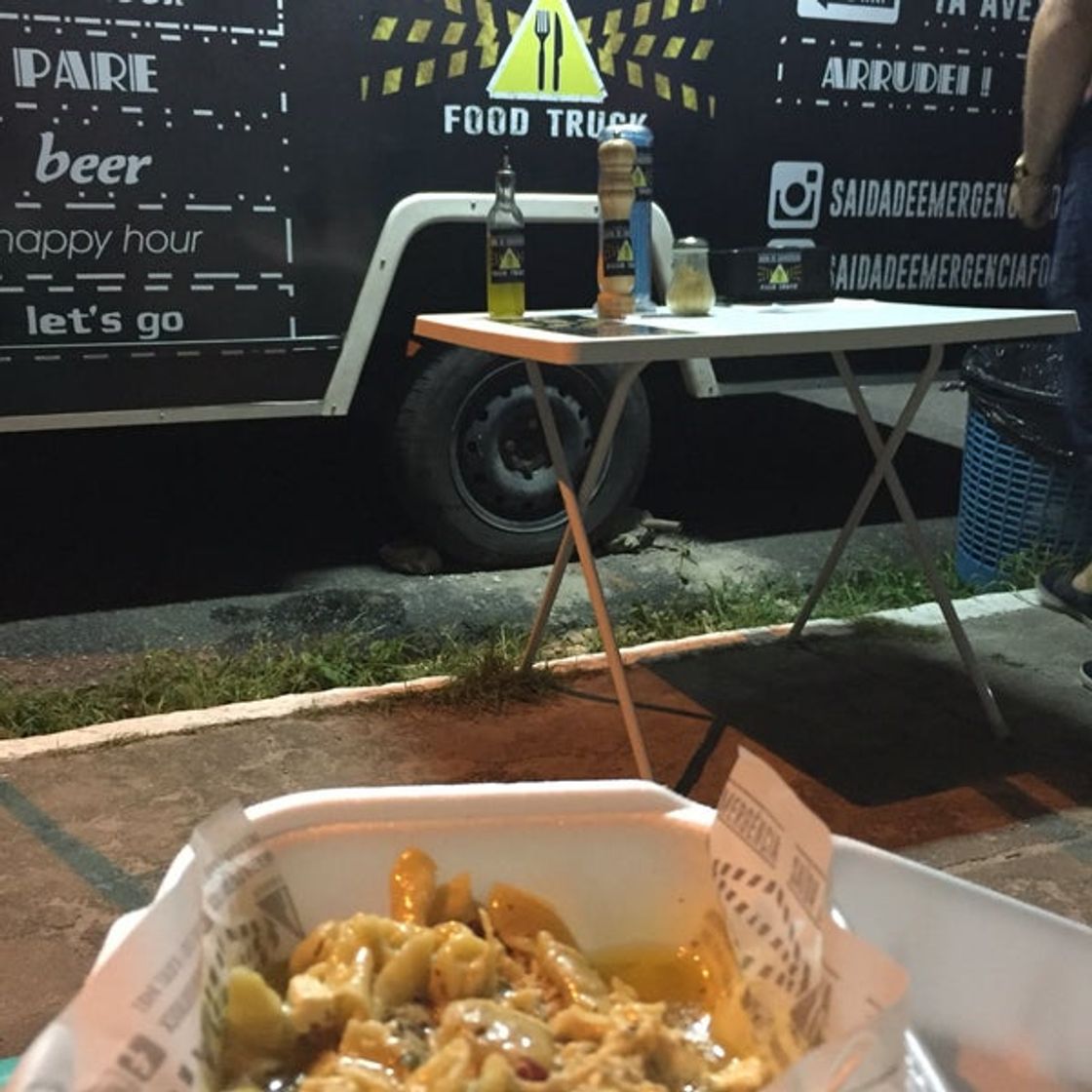 Restaurants Saída de Emergência Food Truck