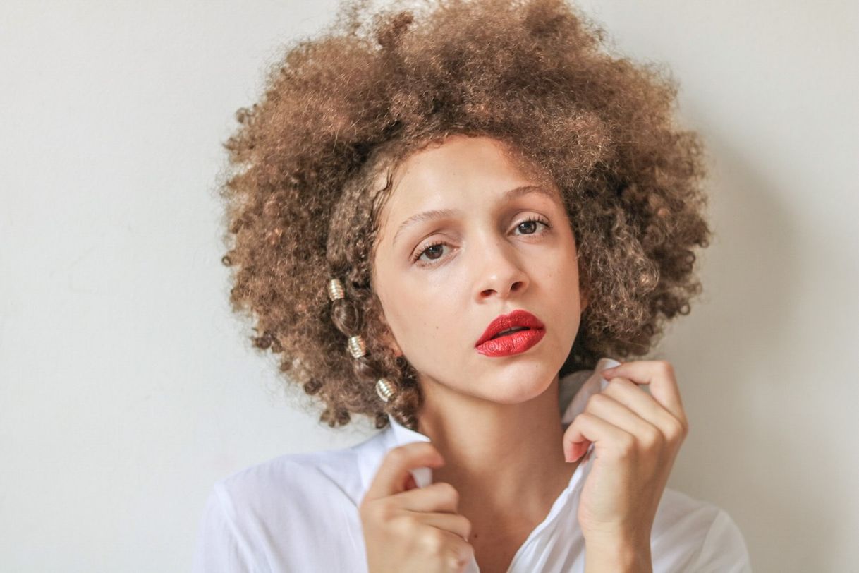 Moda Ensaio autorretrato na quarentena 🌸