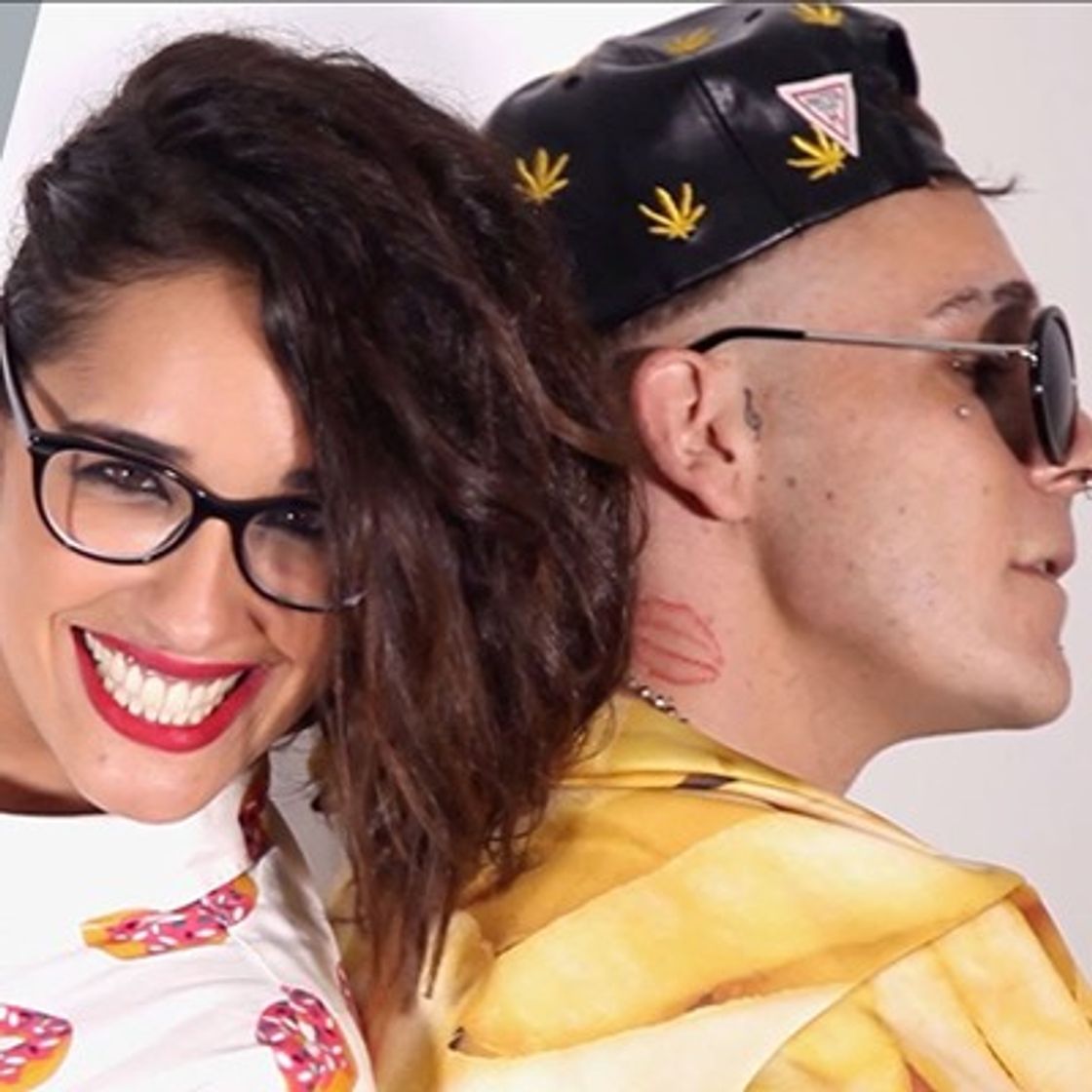 Social Lucia Parreño ft El Jhota - Déjame decirte (video oficial)