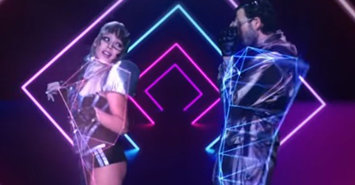 Social Danna Paola with Sebastián Yatra- no bailes Sola 