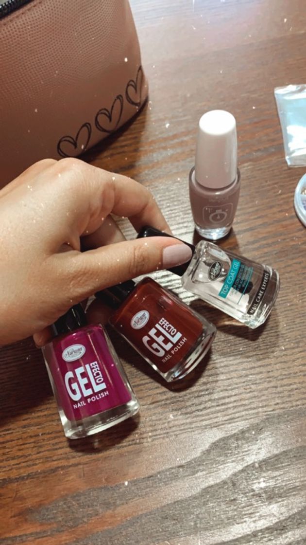 Producto Esmalte de uñas de gel granate