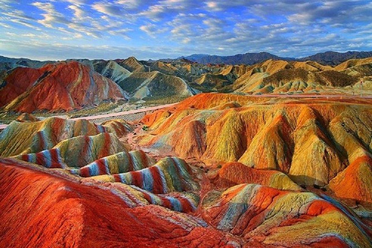 Lugar Vinicunca Rainbow Mountain