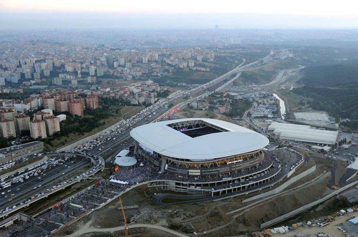 Lugares Türk Telekom Arena