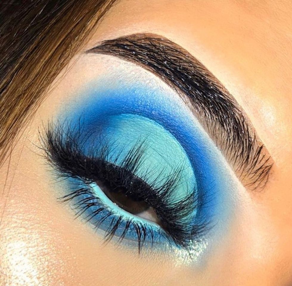 Moda Blue makeup 