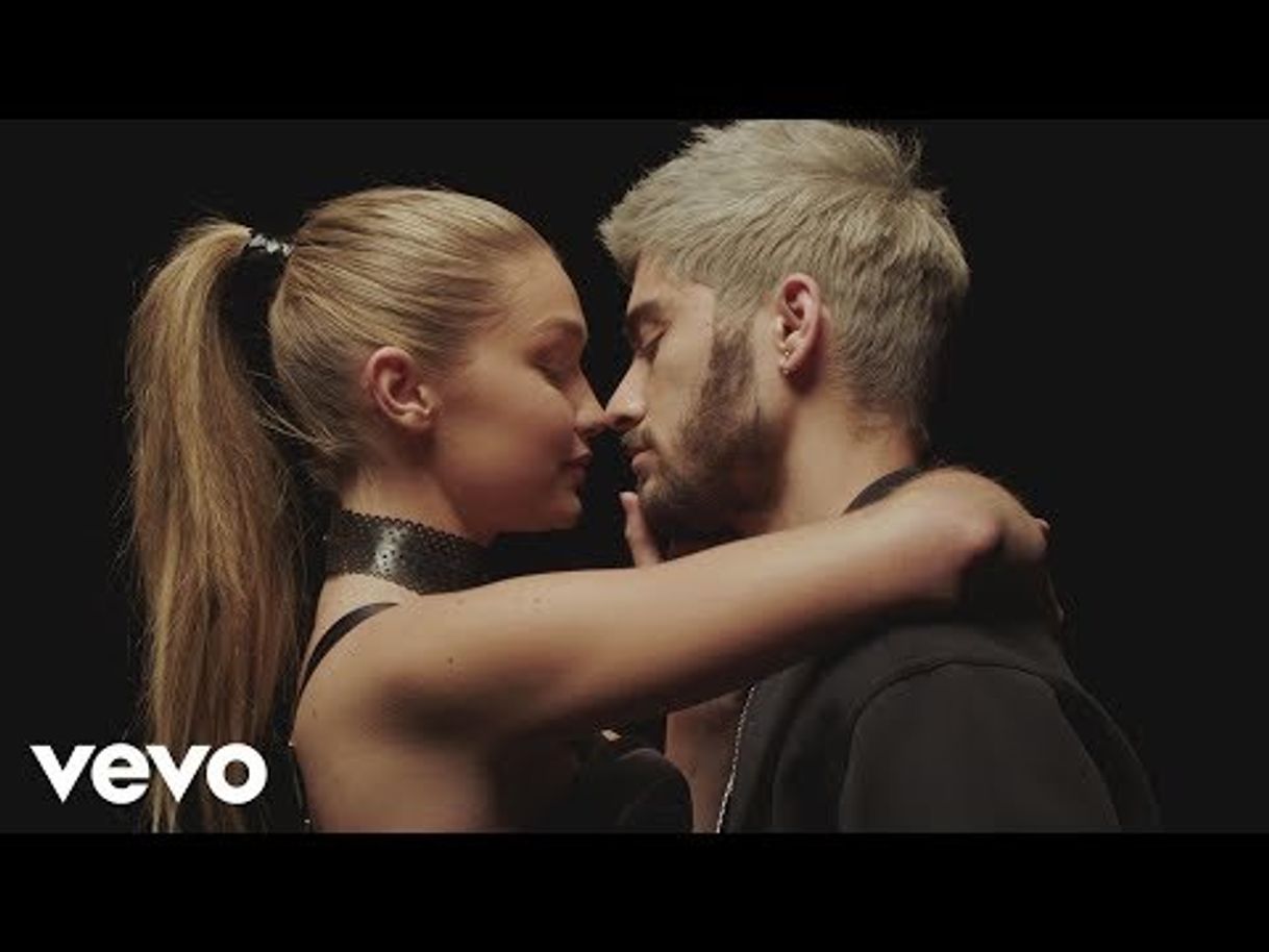 Fashion ZAYN - PILLOWTALK (Official Music Video) - YouTube