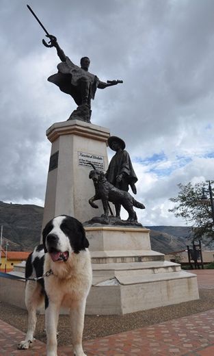 Monumento Al Perro Nevado