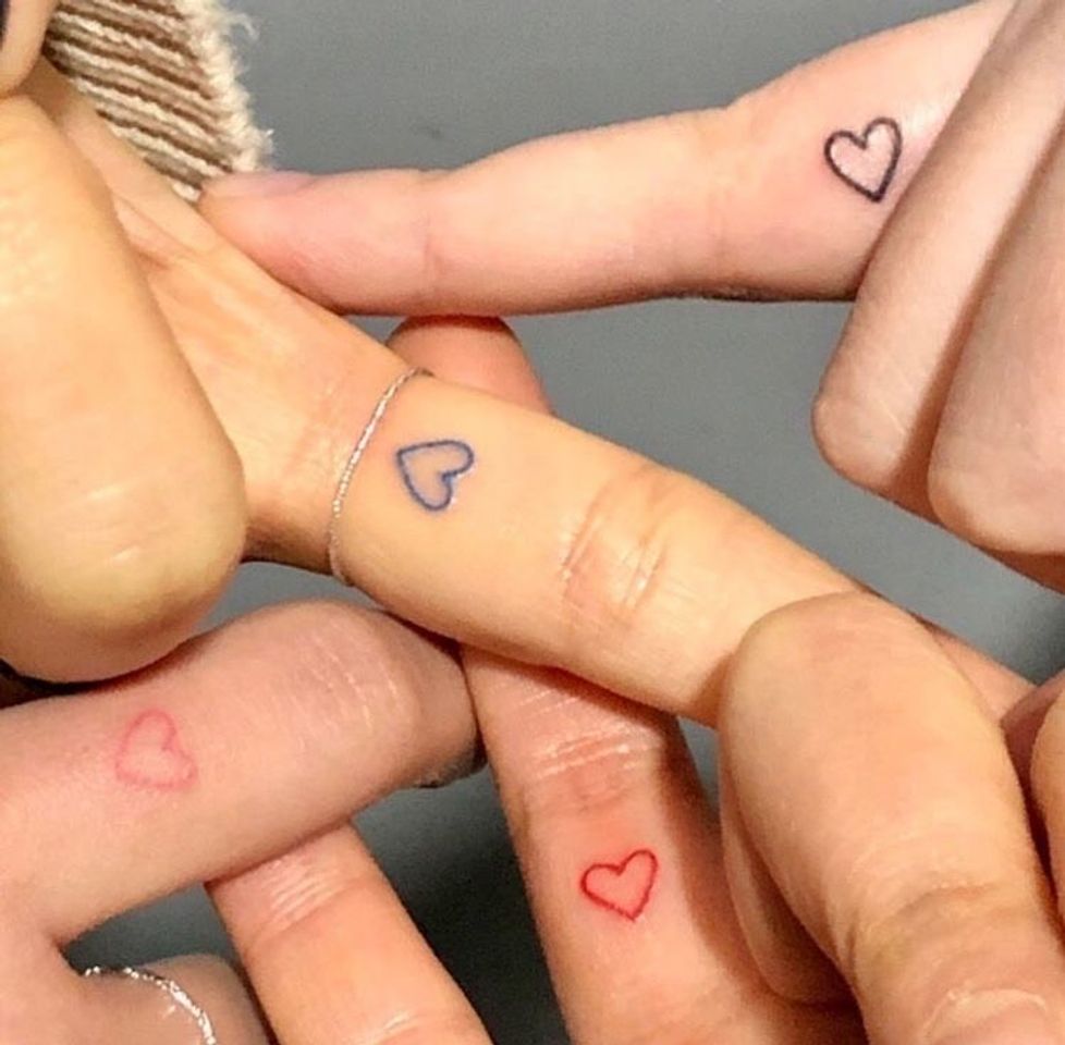 tattoo com as amigas