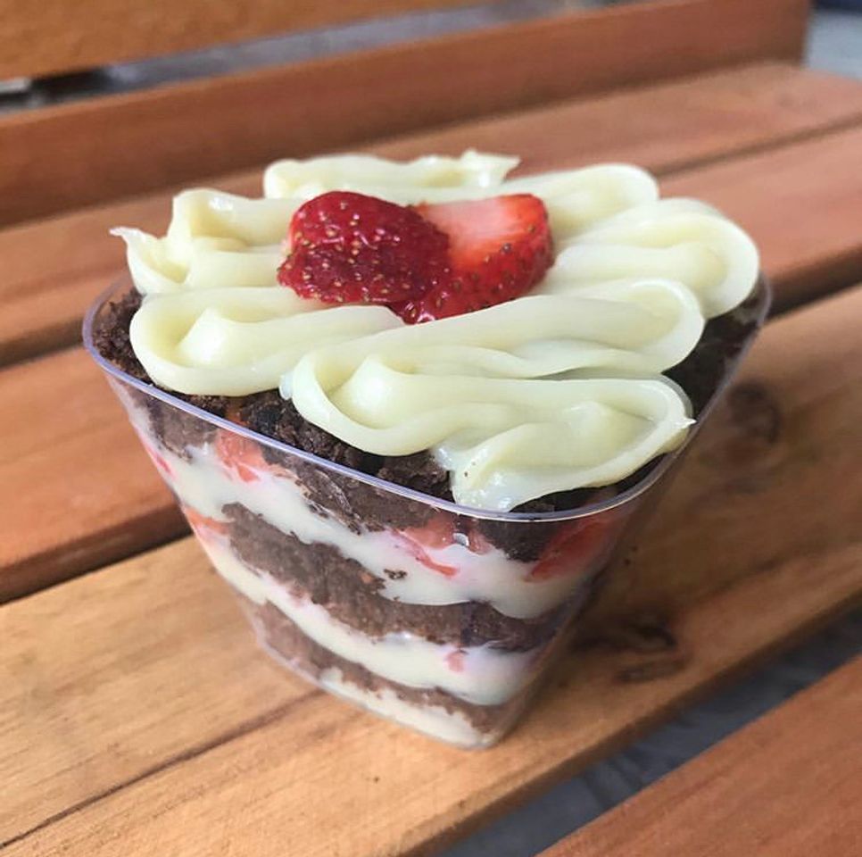 Restaurants Brownie no pote com morangos 🍓 