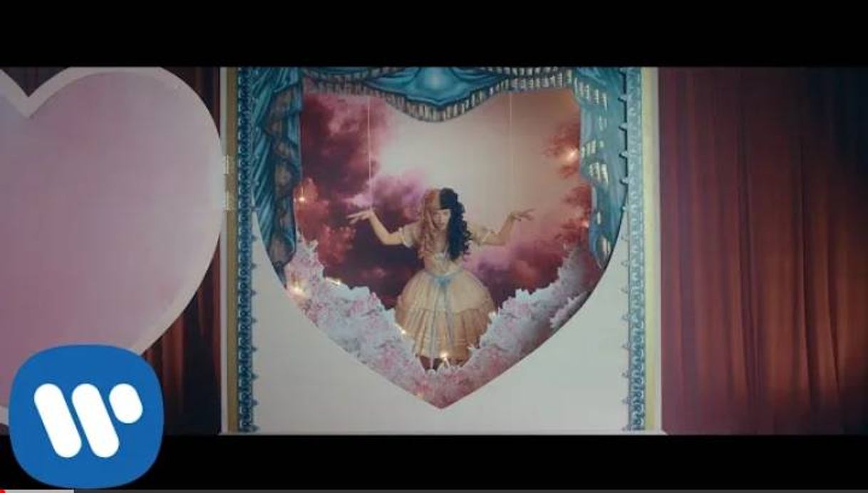 Fashion melanie martinez - show e tell