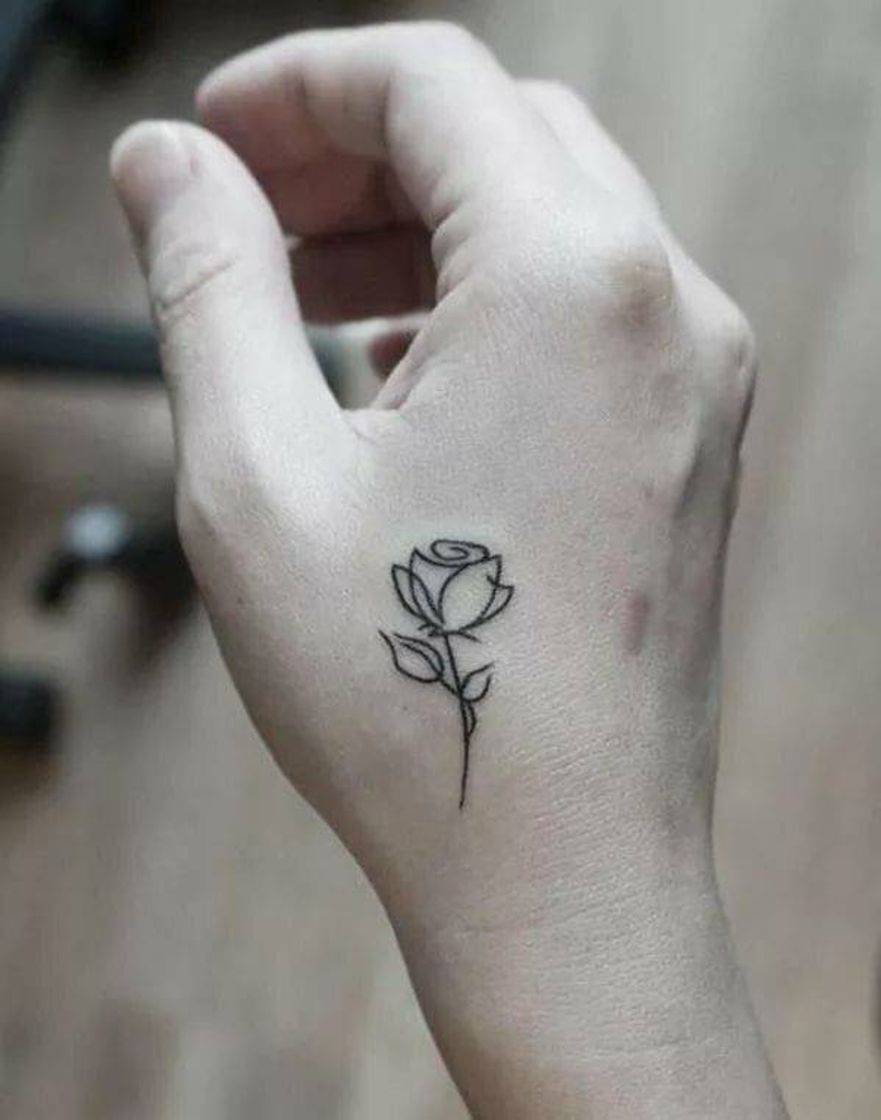 Fashion Tattoo flor / rosa aesthetic