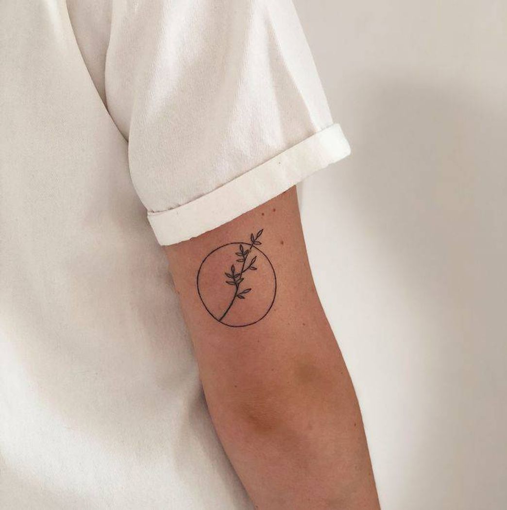 Moda Tattoo Planta minimalista