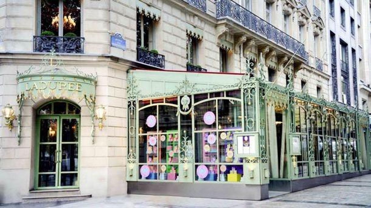 Restaurants Ladurée Paris Champs Elysées