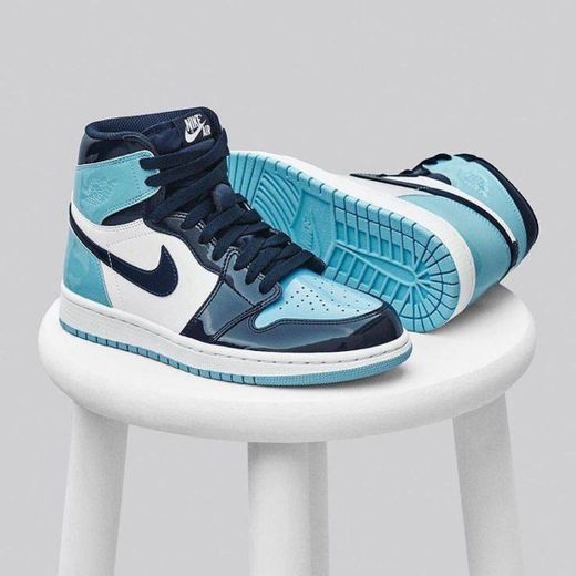 Tênis Nike azul