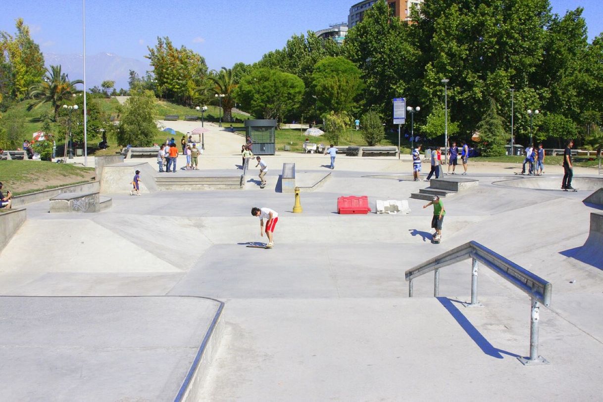 Moda Skatepark Parque de Los Reyes - PATINETA Skate