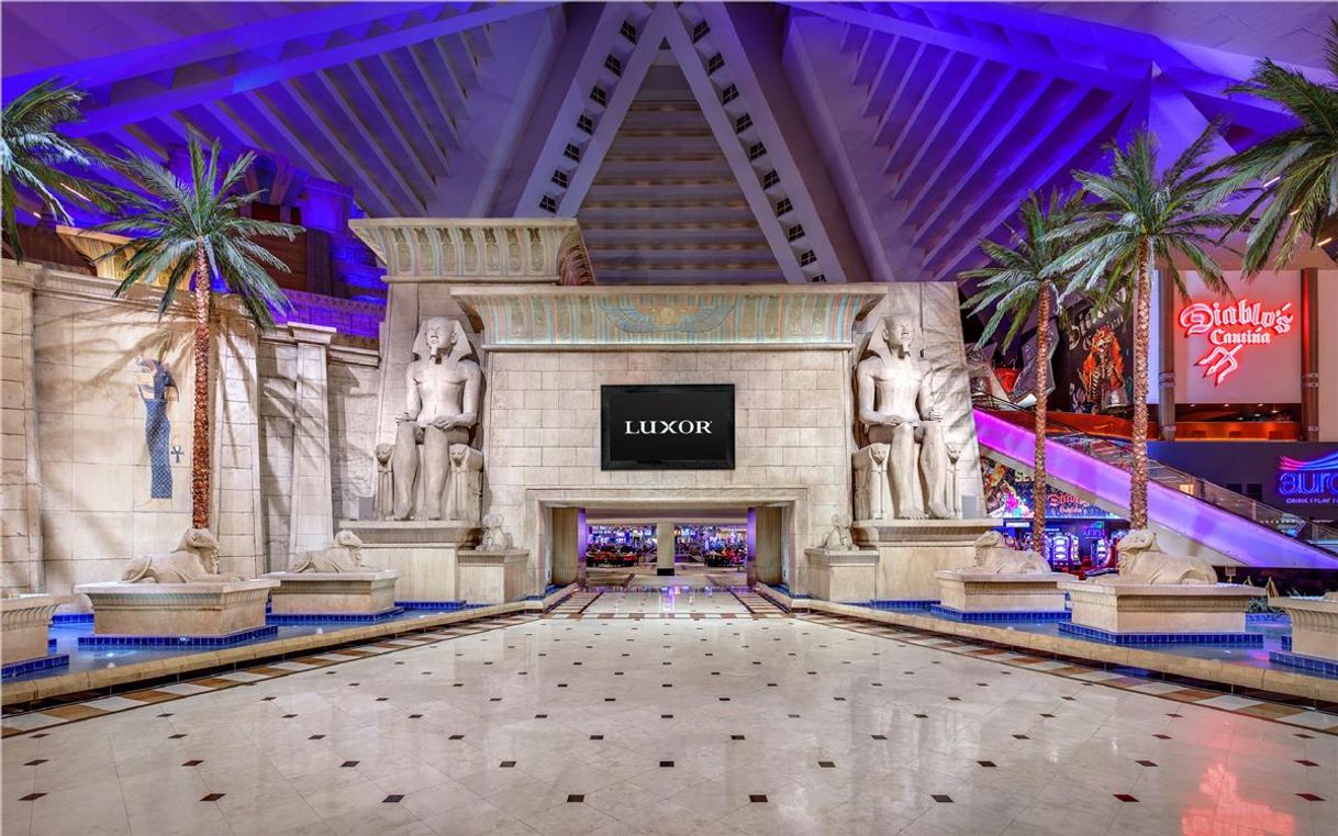 Lugar Luxor Hotel