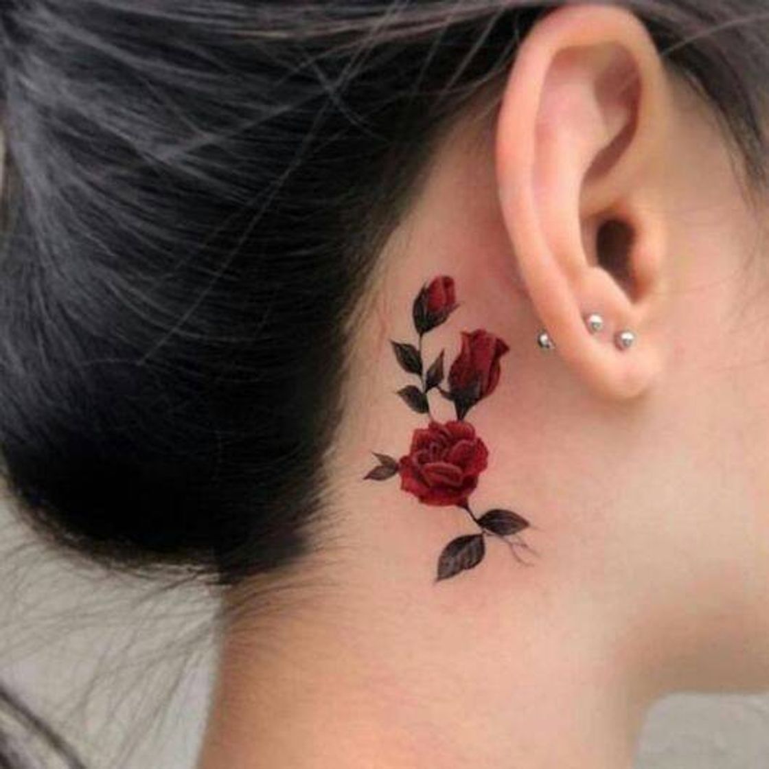 Moda Nem amoo tatto de flor não né??🌹