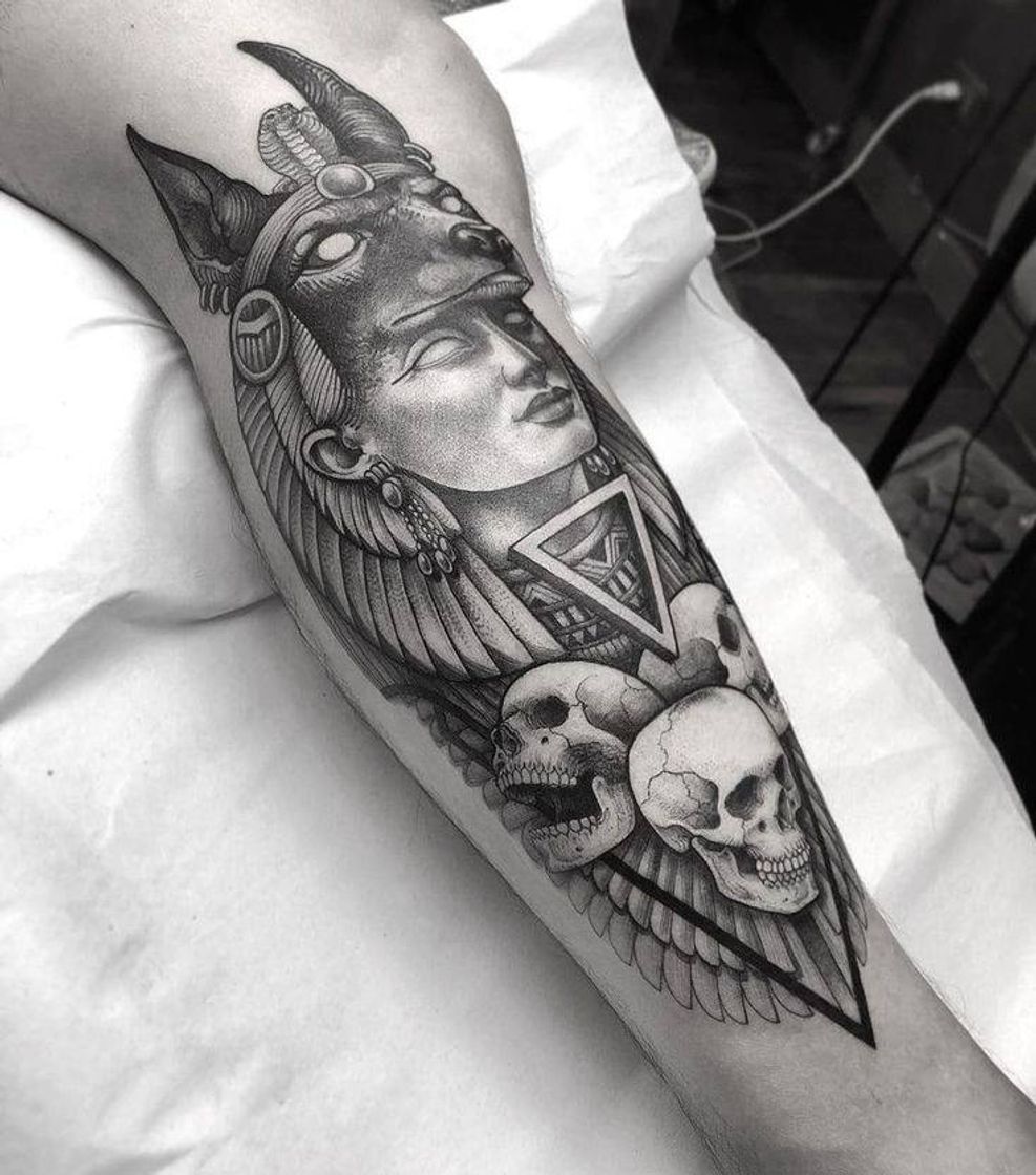 Moda Egyptian tattoo