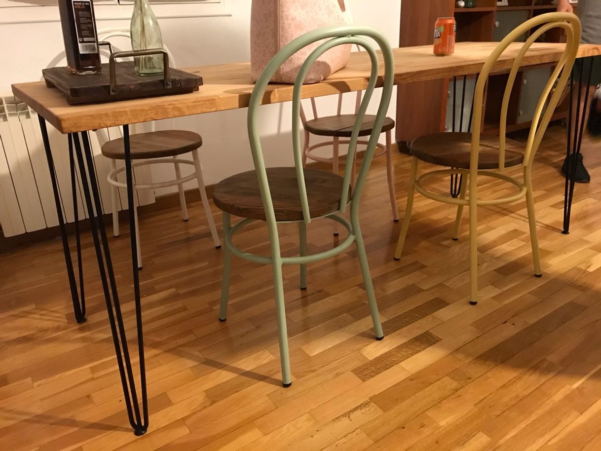 Moda Mesa hecha con una encimera del ikea de madera 