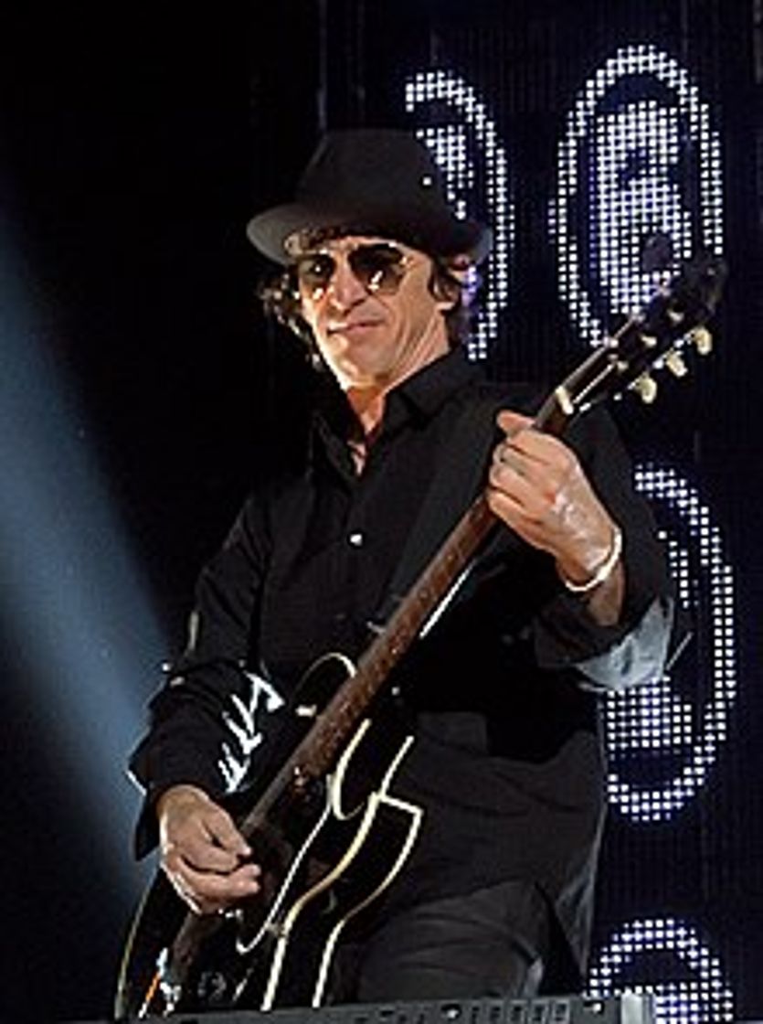 Moda Izzy Stradlin-Bleedin