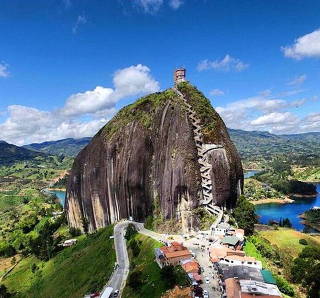 Place Tours guatape medellin