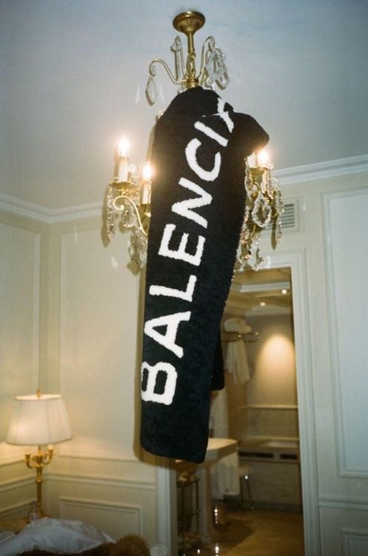 Social Balenciaga 