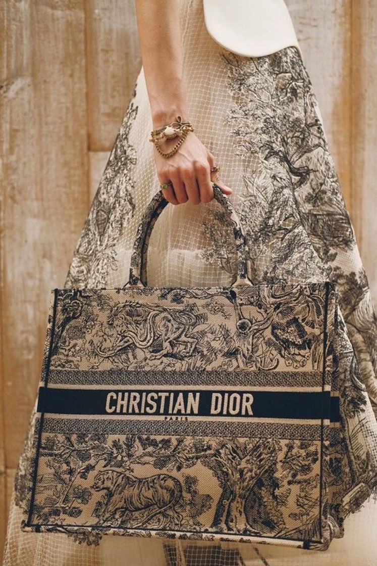 Product Bag dior flower 