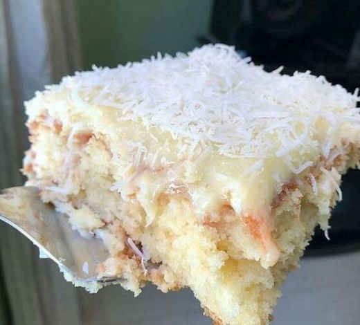 Bolo de coco molhadinho mais delicioso