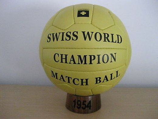 Balón de fútbol del mundial 1954