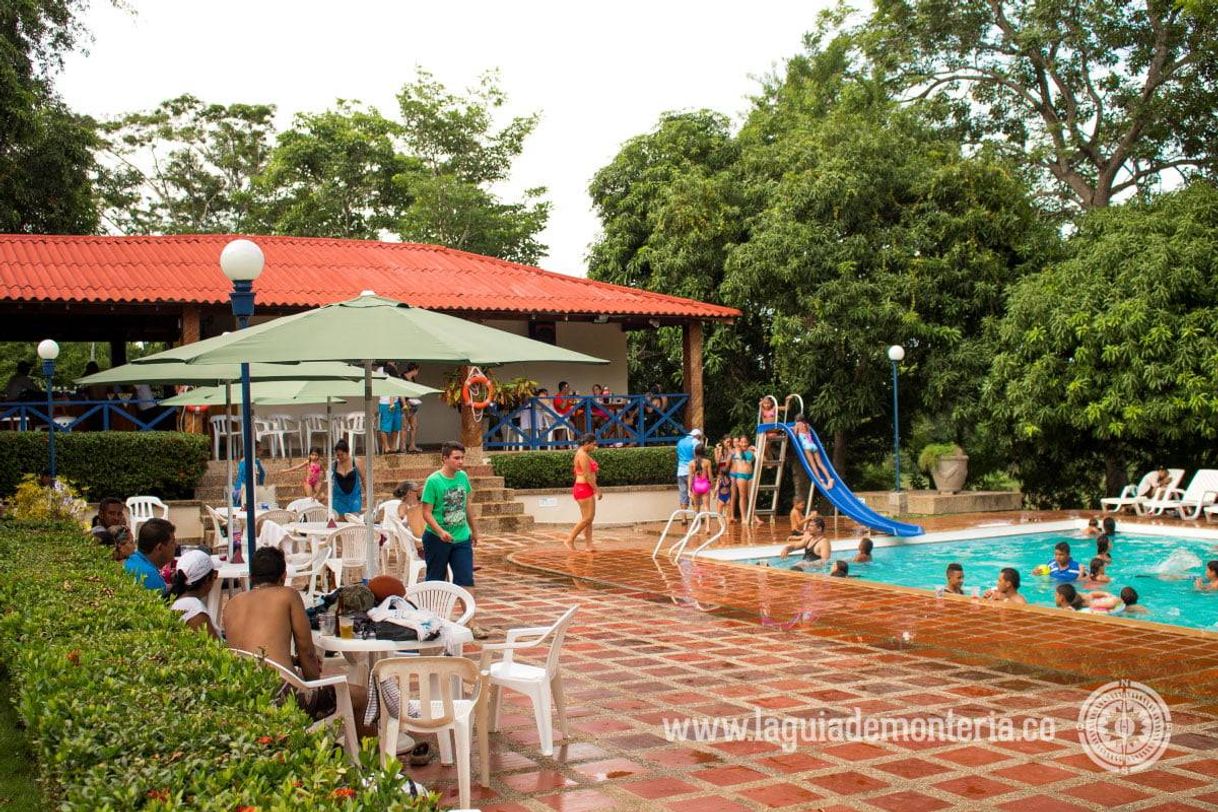 Restaurants Centro Recreacional Casarma