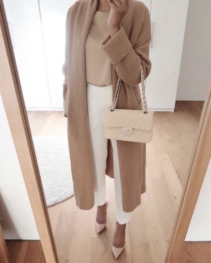 classic neutral outfit 