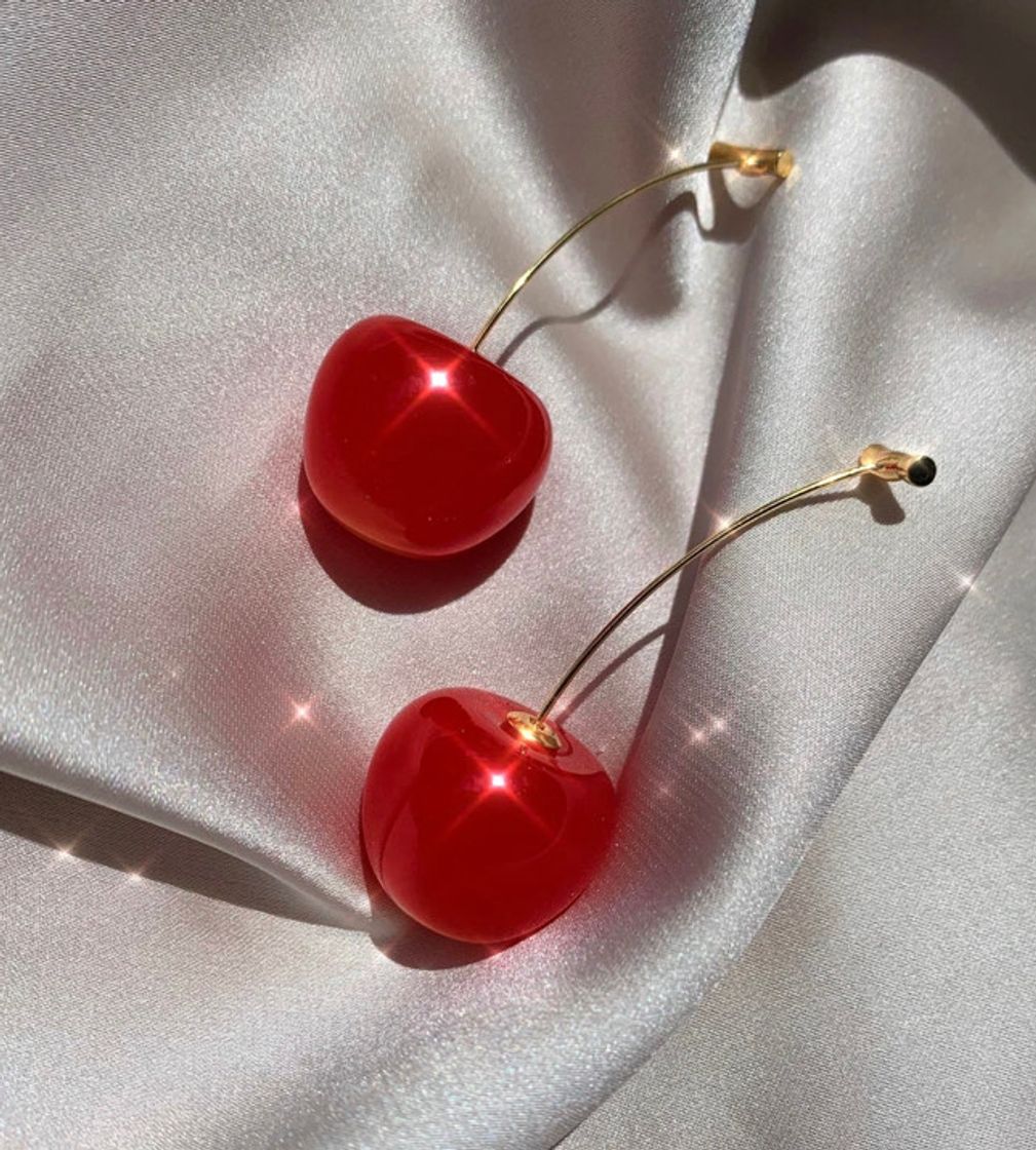 Moda Cherry earring