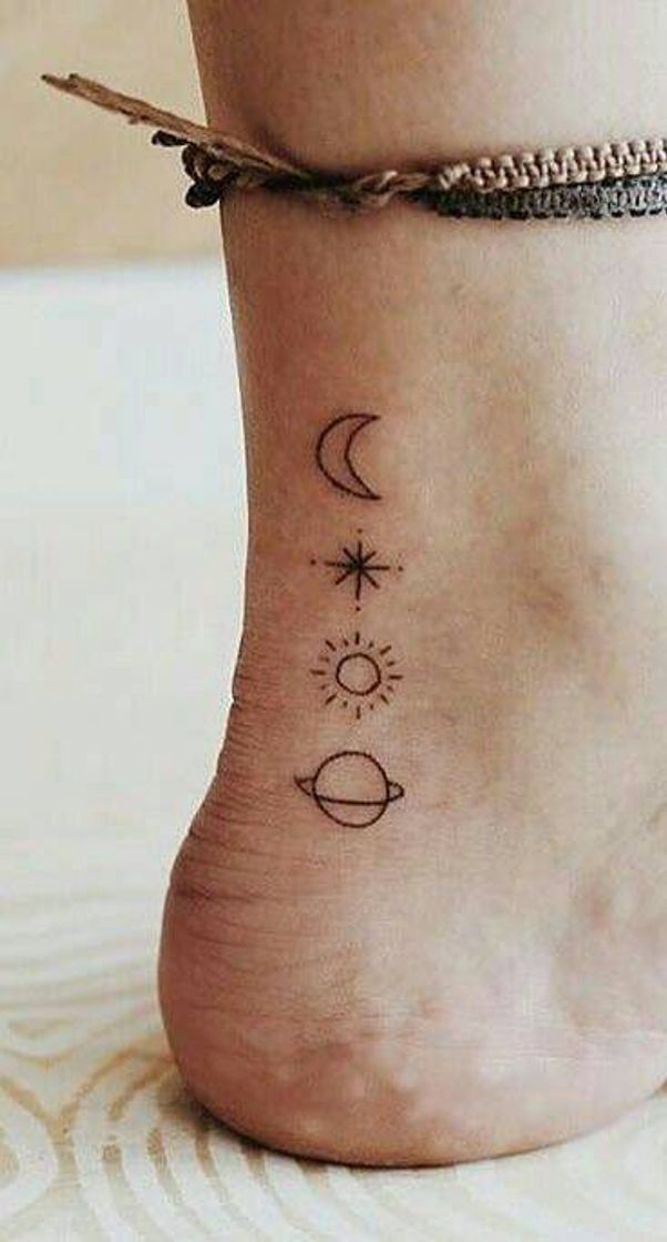 Moda Tatuagem traços finos