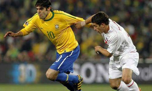 Você jogaria uma copa do mundo lesionado como Kaká fez? | SÓ ...