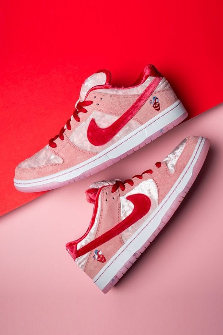 Producto Nike SB Dunk Low StrangeLove Skateboards