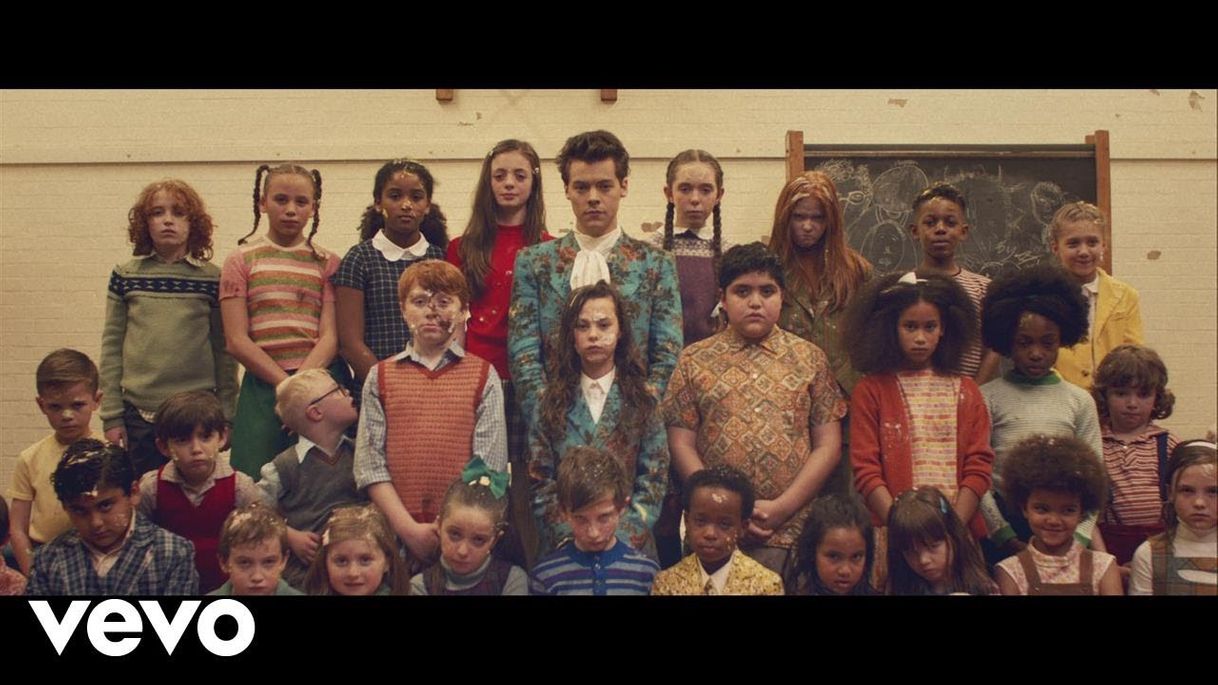 Moda Harry Styles - Kiwi (Official Video) - YouTube