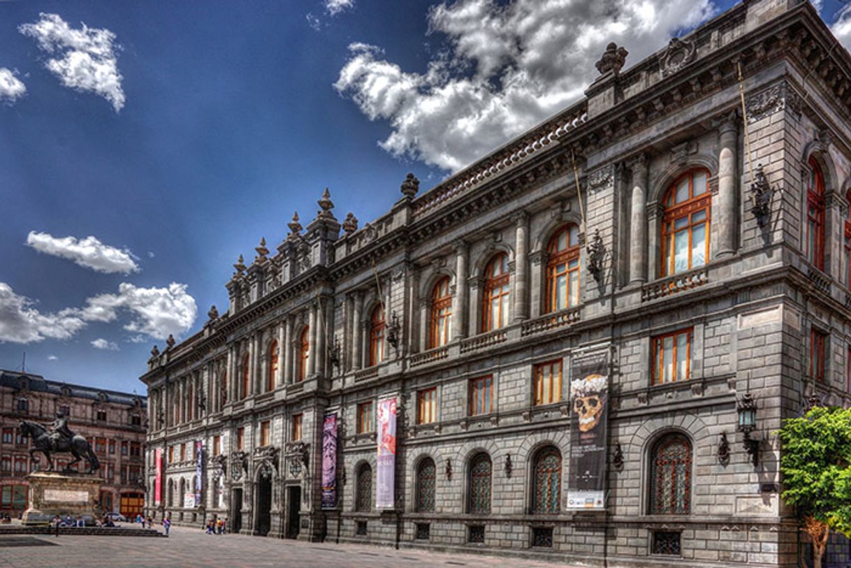 Lugar Museo Nacional De Arte (MUNAL)