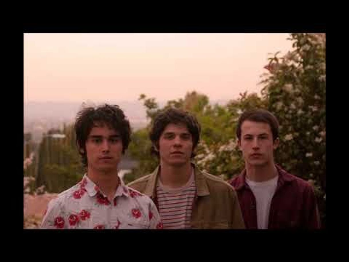 Social Pictures Of Girl - Wallows 