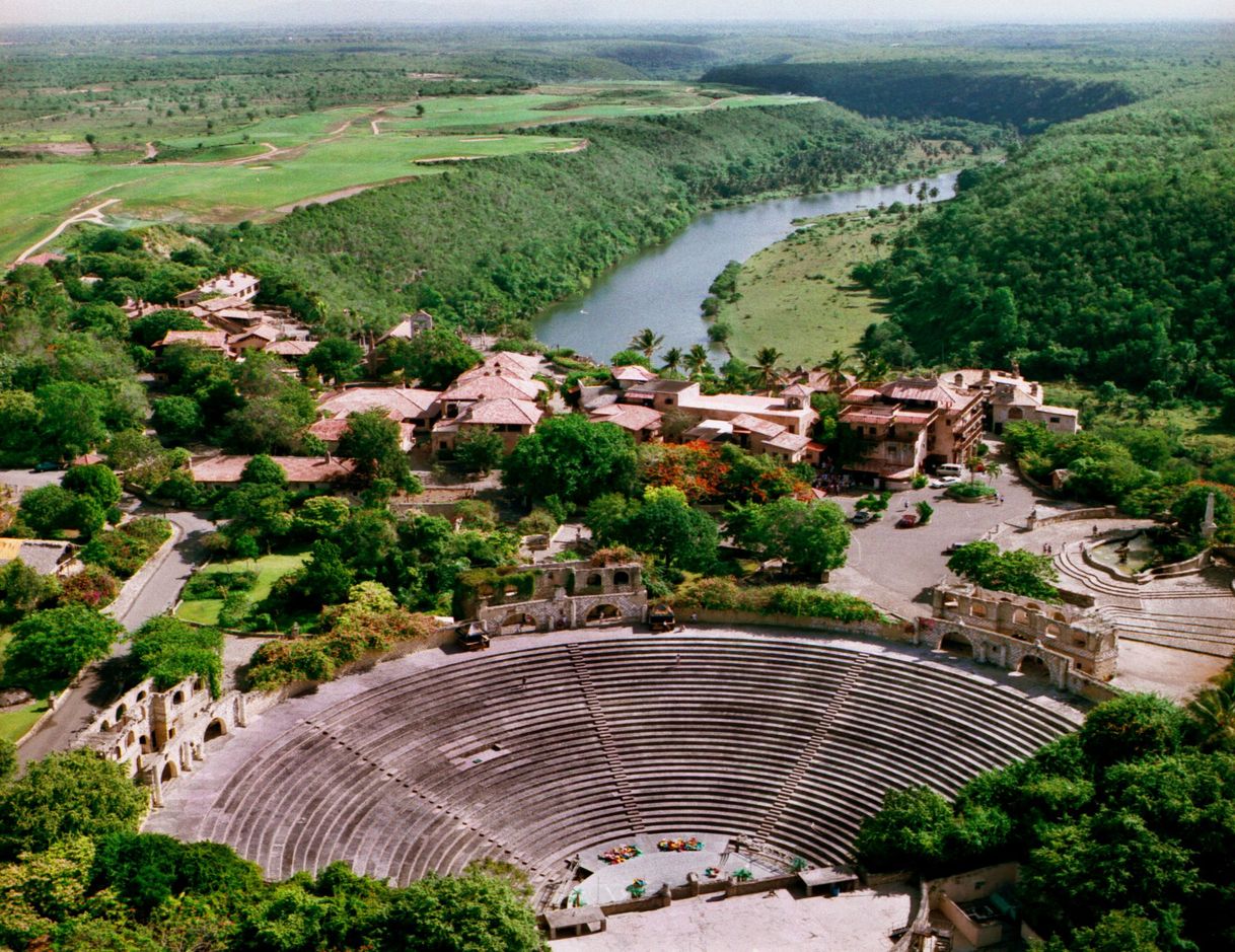 Place Altos de Chavón