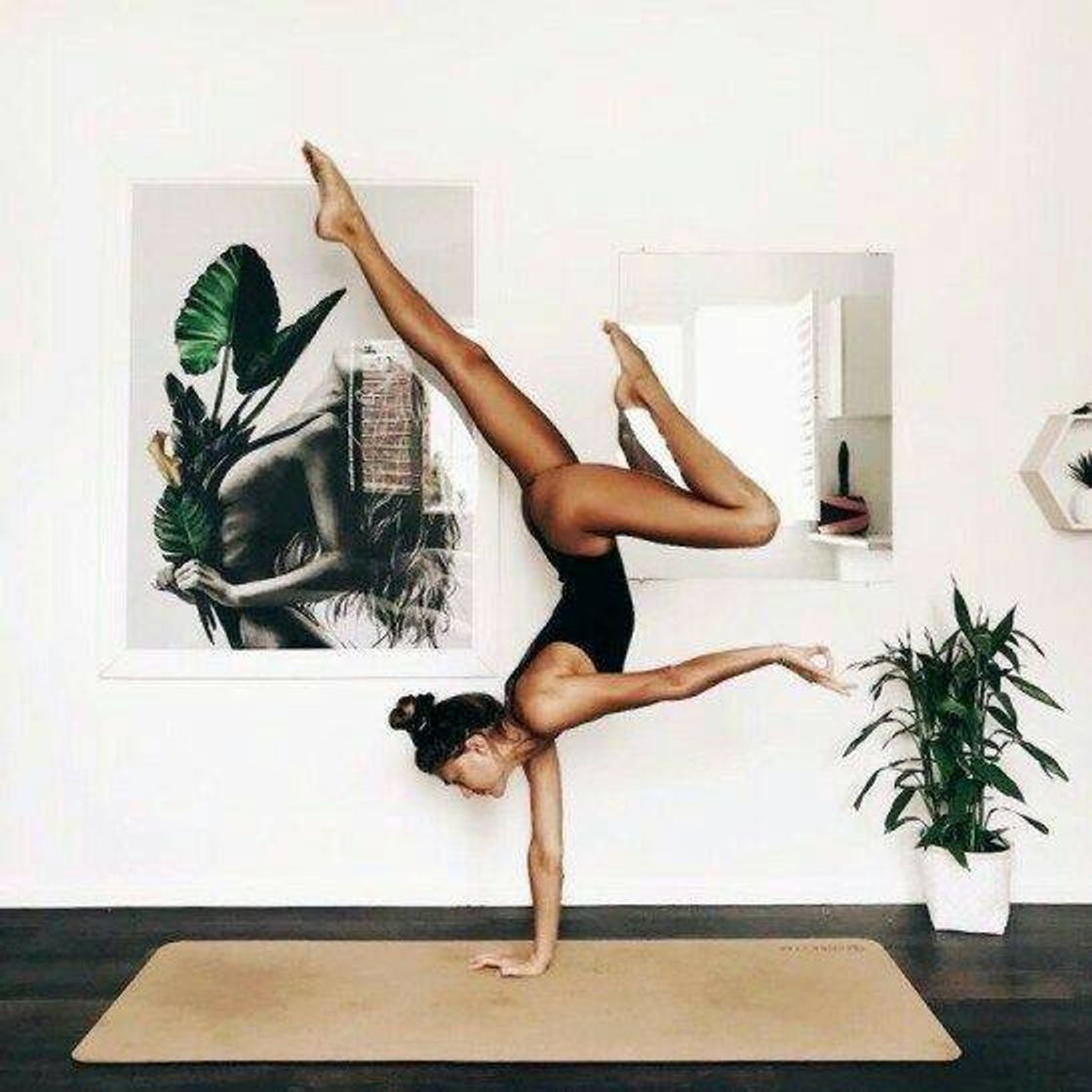 Social Pose de Yoga