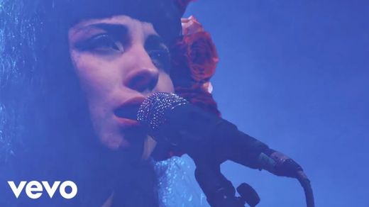 Mon Laferte - Tu Falta De Querer (En Vivo) - YouTube