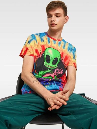 Top De Tie Dye Con Estampado De Letra Y Extraterrestres.