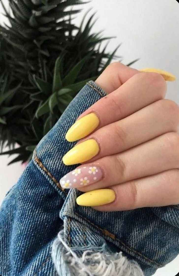 Fashion Nails 💛