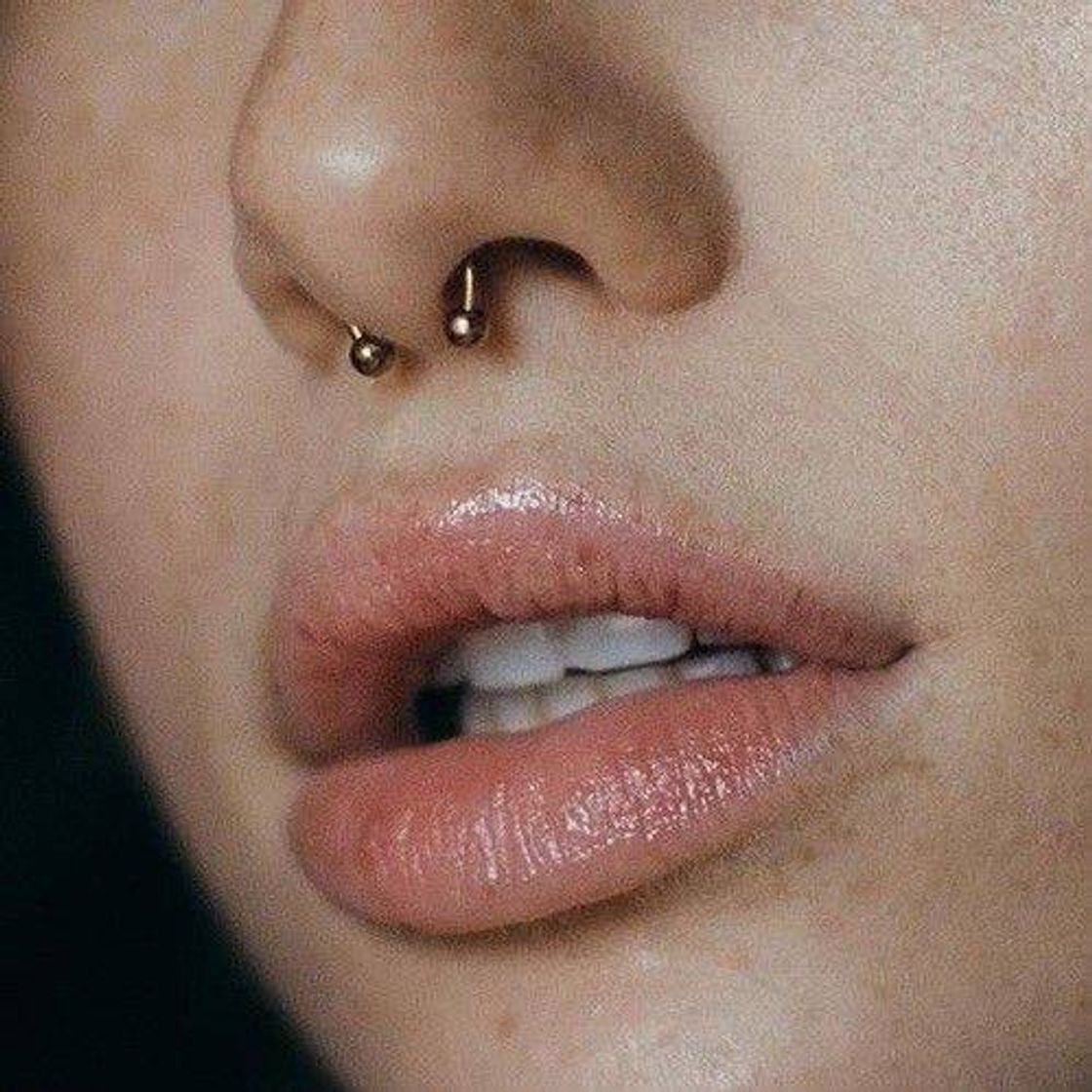 Social piercing septo 