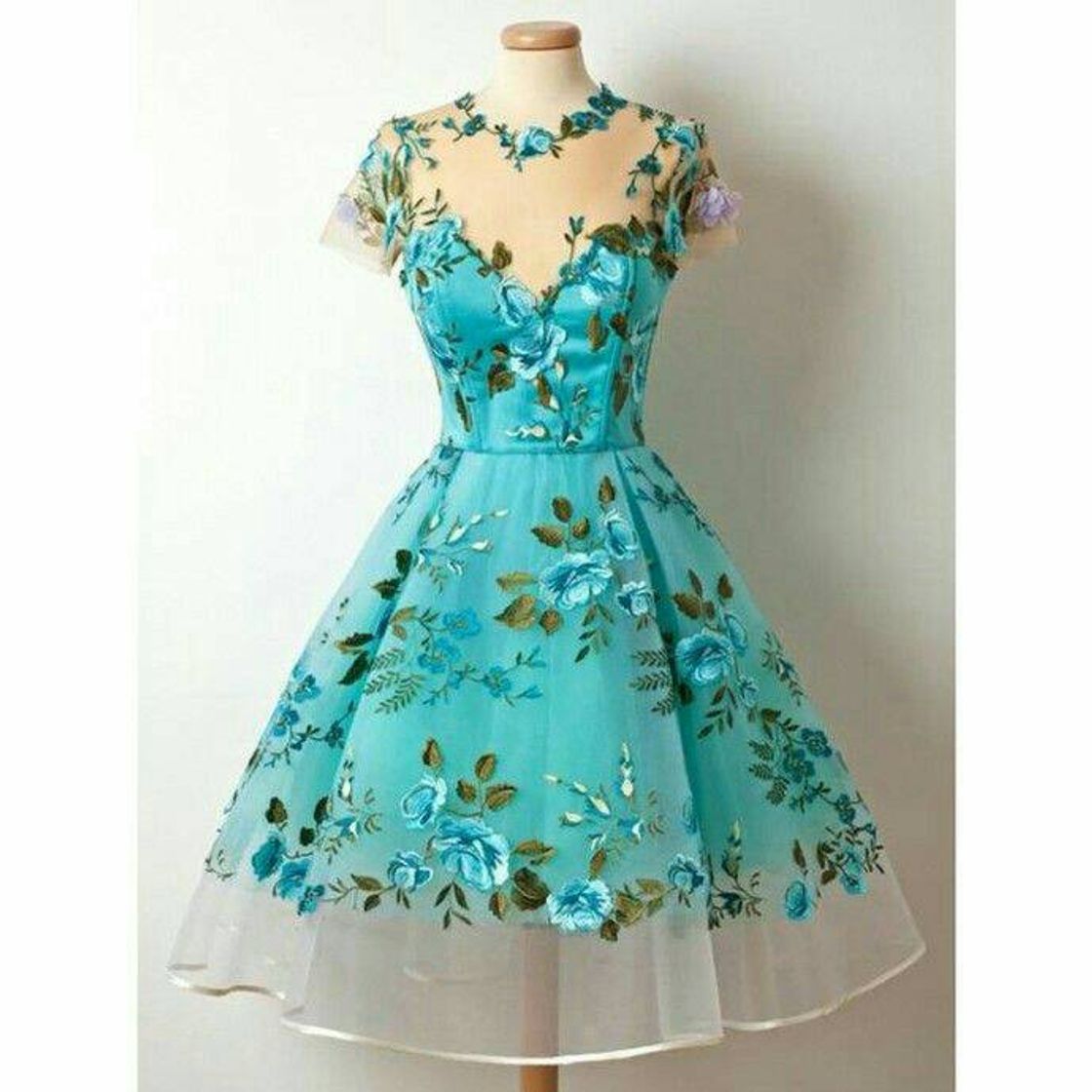 Moda Vestido azul com estampa floral🌼