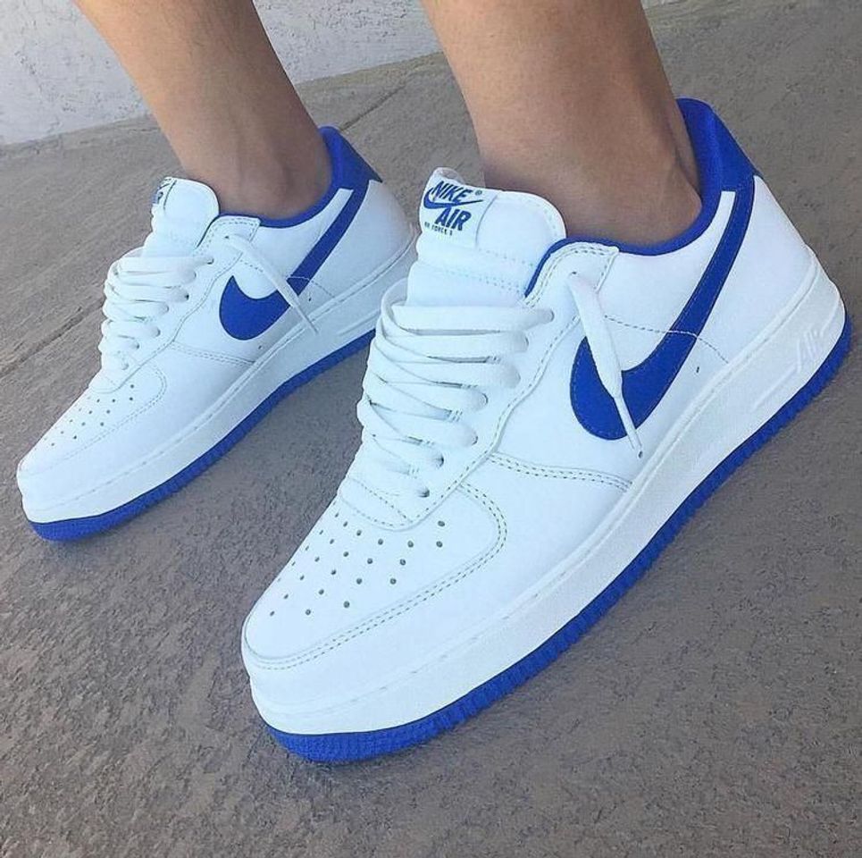Social Nike Air Force 1